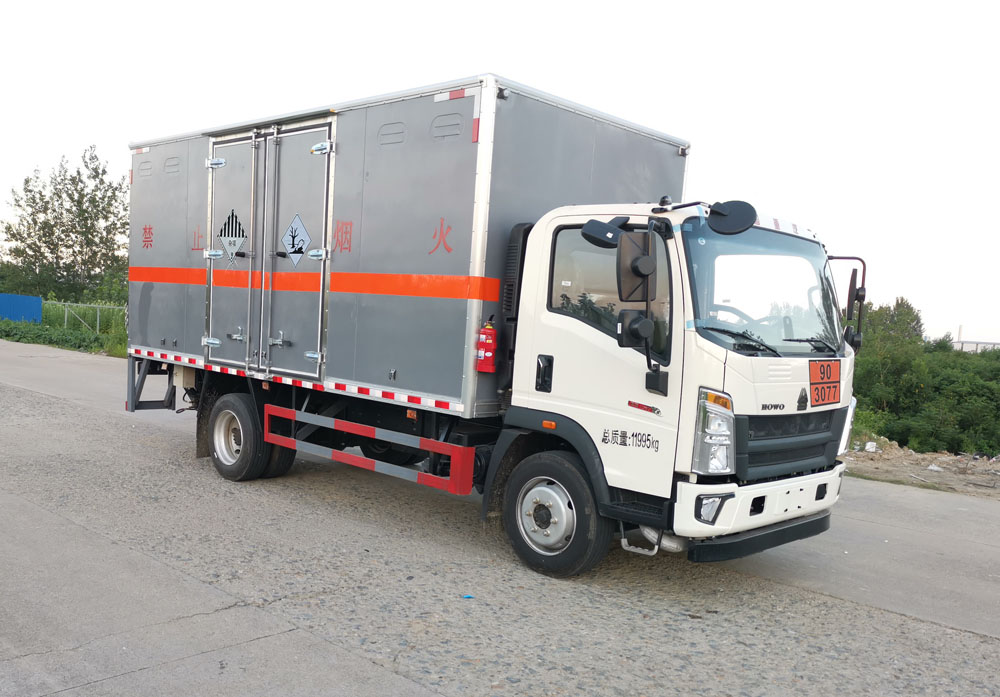 大力牌DLQ5122XZWZZ6雜項(xiàng)危險(xiǎn)物品廂式運(yùn)輸車公告圖片