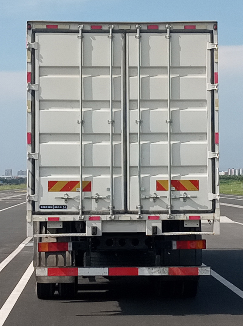 東風(fēng)牌DFH5310XXYD13廂式運輸車公告圖片