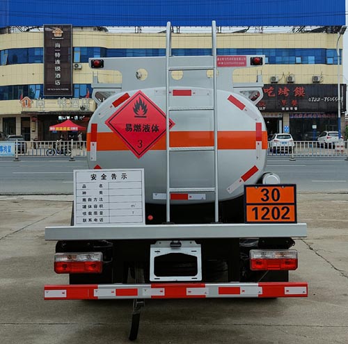 專(zhuān)力牌ZLC5075GJYEC6加油車(chē)公告圖片