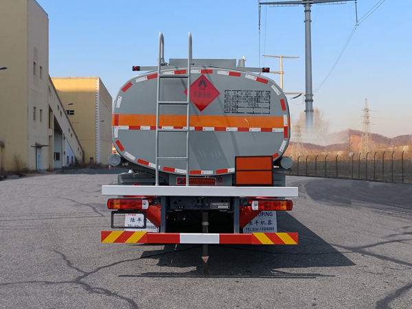 陸平機(jī)器牌LPC5320GRYZ6易燃液體罐式運(yùn)輸車公告圖片