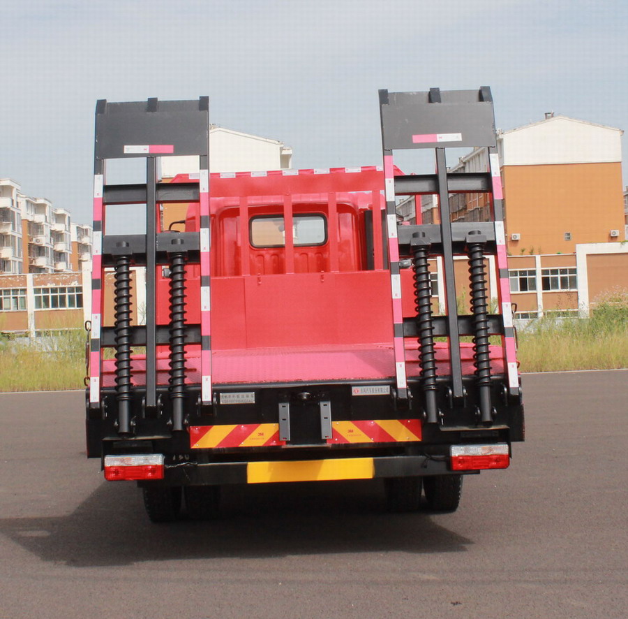 東風(fēng)牌EQ5165TPB8EDFAC平板運(yùn)輸車公告圖片