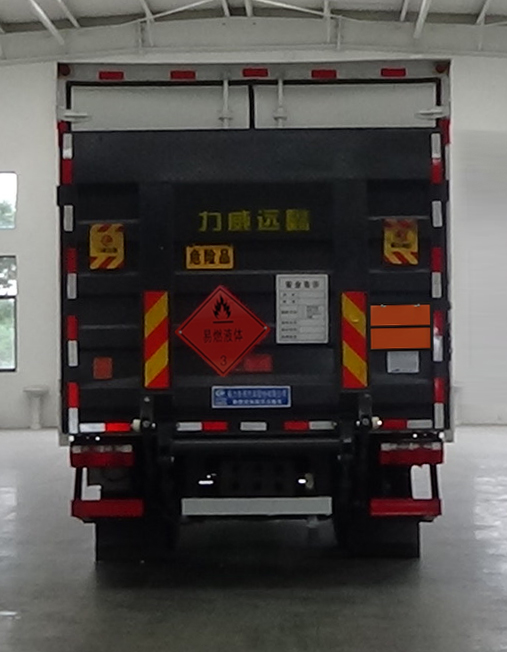 程力威牌CLW5120XRYC6易燃液體廂式運(yùn)輸車公告圖片