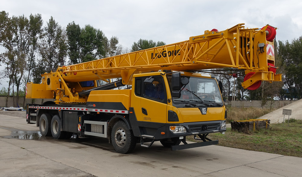 柳工牌CLG5333JQZ25汽車起重機