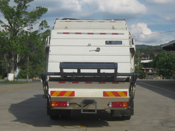 福龍馬牌FLM5180ZYSSZ6K壓縮式垃圾車公告圖片