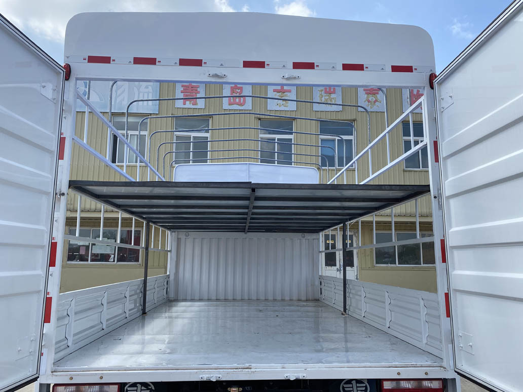 解放牌CA5041CCYP40L3BEVA84純電動(dòng)倉柵式運(yùn)輸車公告圖片