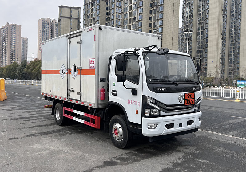 楚飛牌CLQ5090XZW6E雜項(xiàng)危險(xiǎn)物品廂式運(yùn)輸車公告圖片