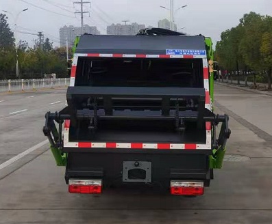 程力威牌CLW5040ZYS6CY壓縮式垃圾車公告圖片
