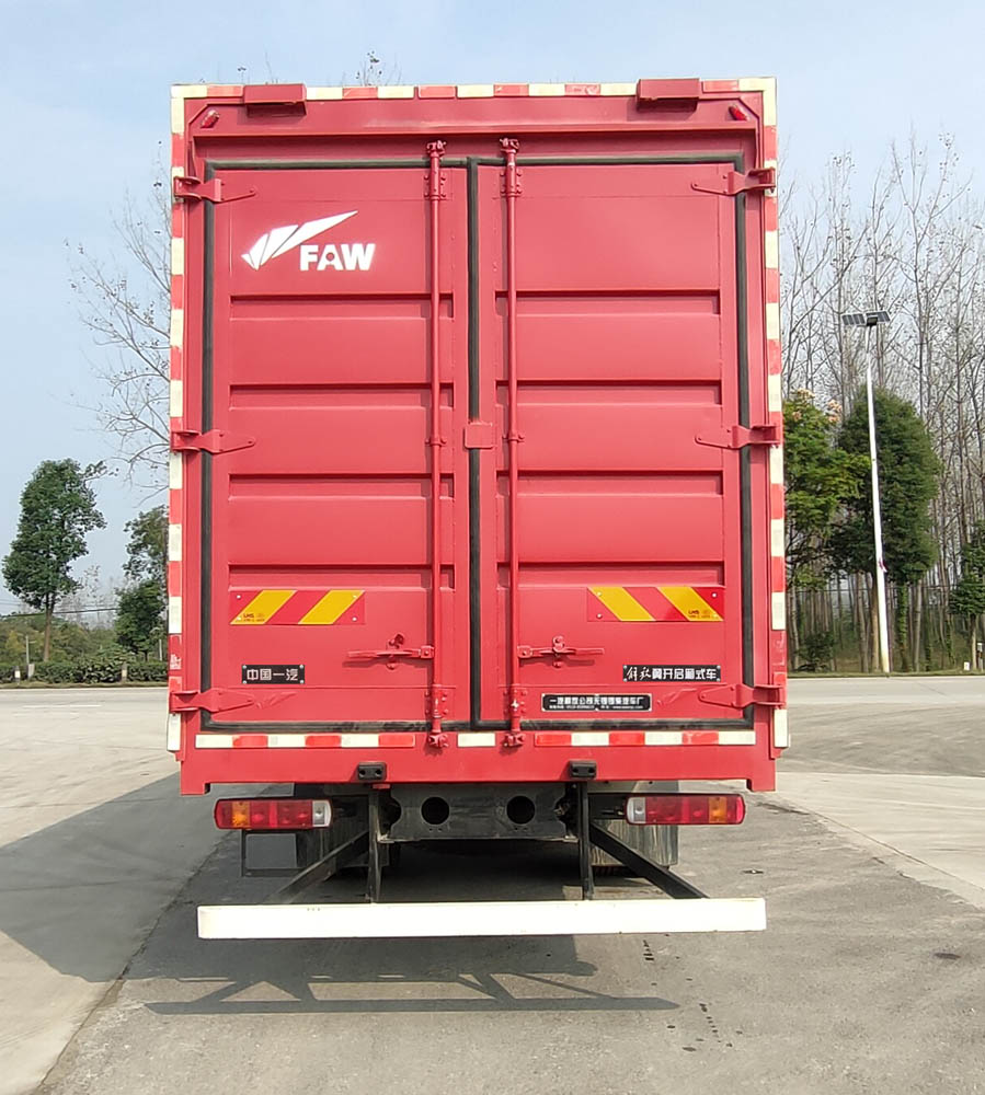 解放牌CA5189XYKP28K2L8E6A80翼開啟廂式車公告圖片