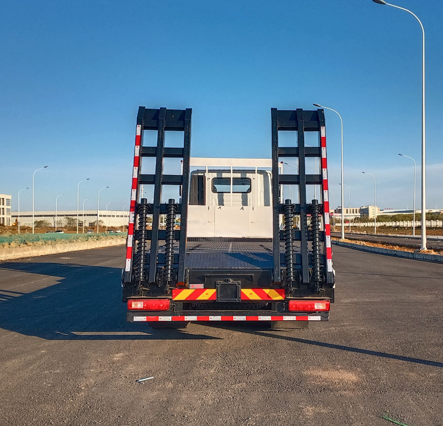 紅巖牌CQ5317TPBEY08326平板運輸車公告圖片