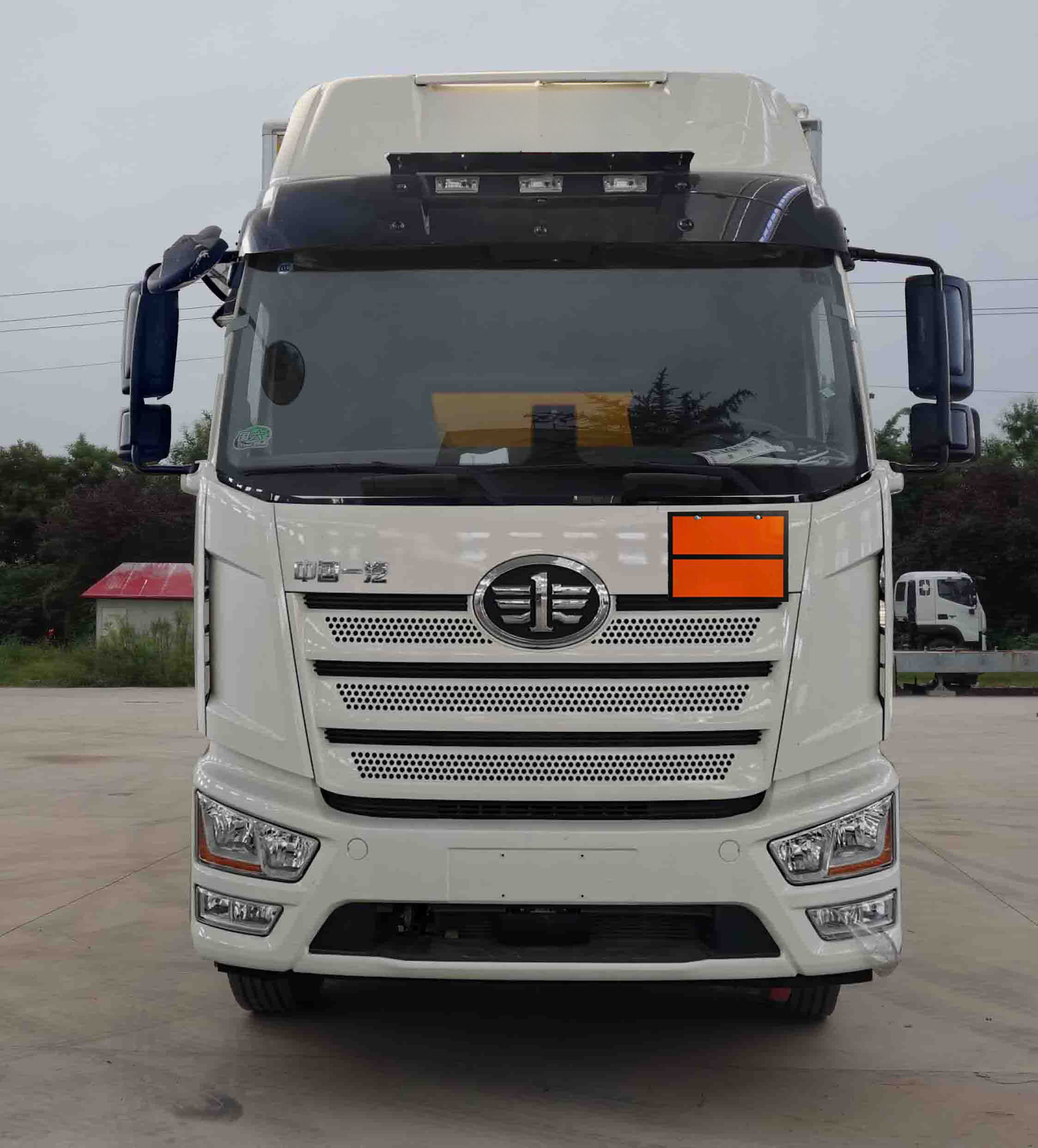 專威牌HTW5180XDQCA6毒性氣體廂式運(yùn)輸車公告圖片