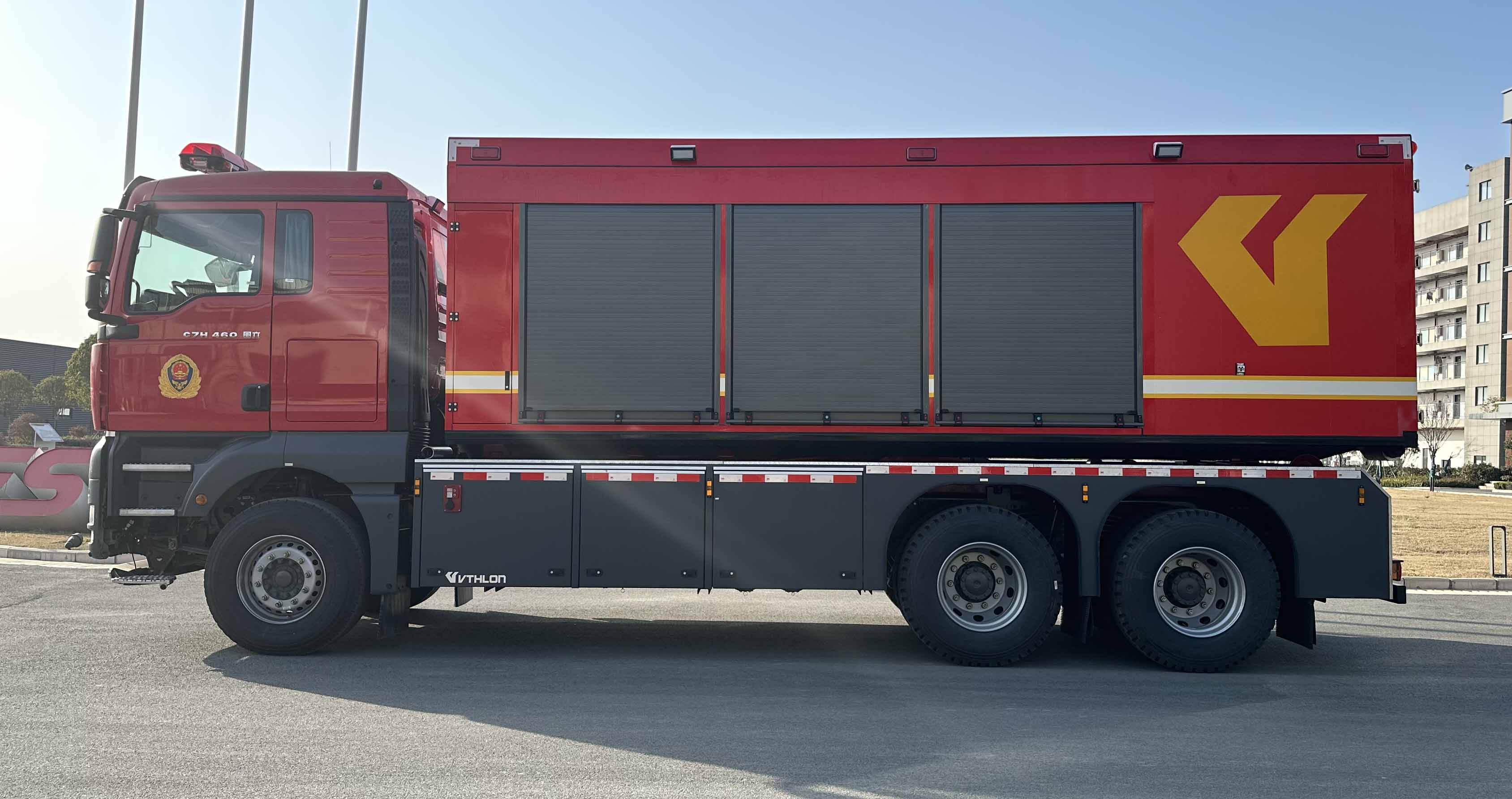 威速龍牌LCG5230TXFZX110/SI自裝卸式消防車公告圖片