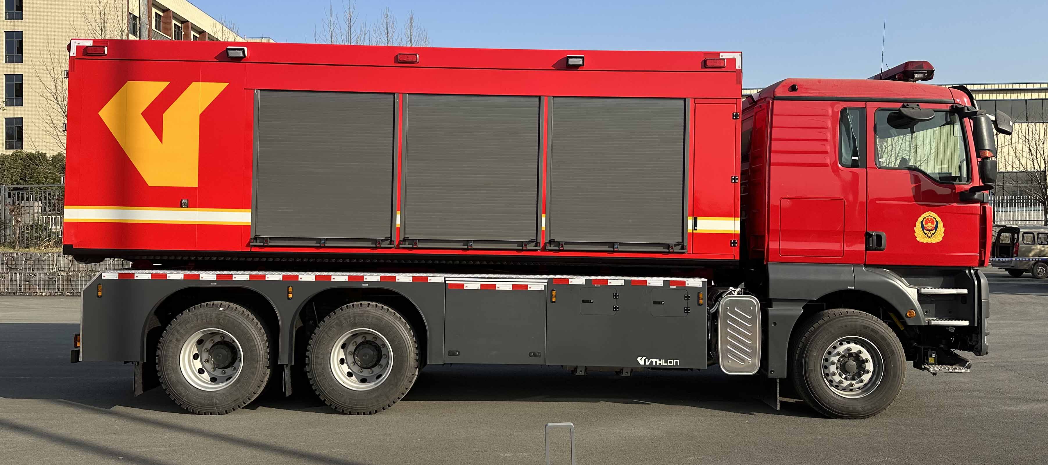 威速龍牌LCG5230TXFZX110/SI自裝卸式消防車公告圖片