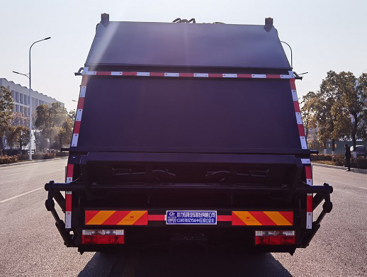 程力威牌CLW5180ZYS6HH壓縮式垃圾車公告圖片