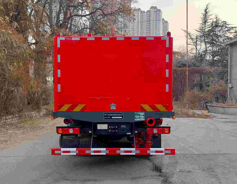 蘭通牌LTJ5228TYL70壓裂車(chē)公告圖片