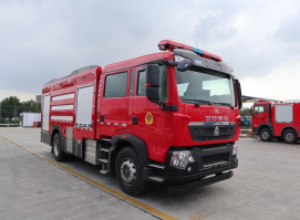 谊玖牌GJF5190GXFSG80水罐消防车