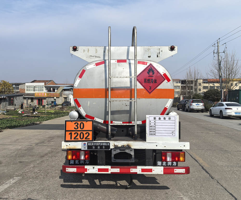 潤(rùn)知星牌SCS5090GJYZZ6加油車公告圖片