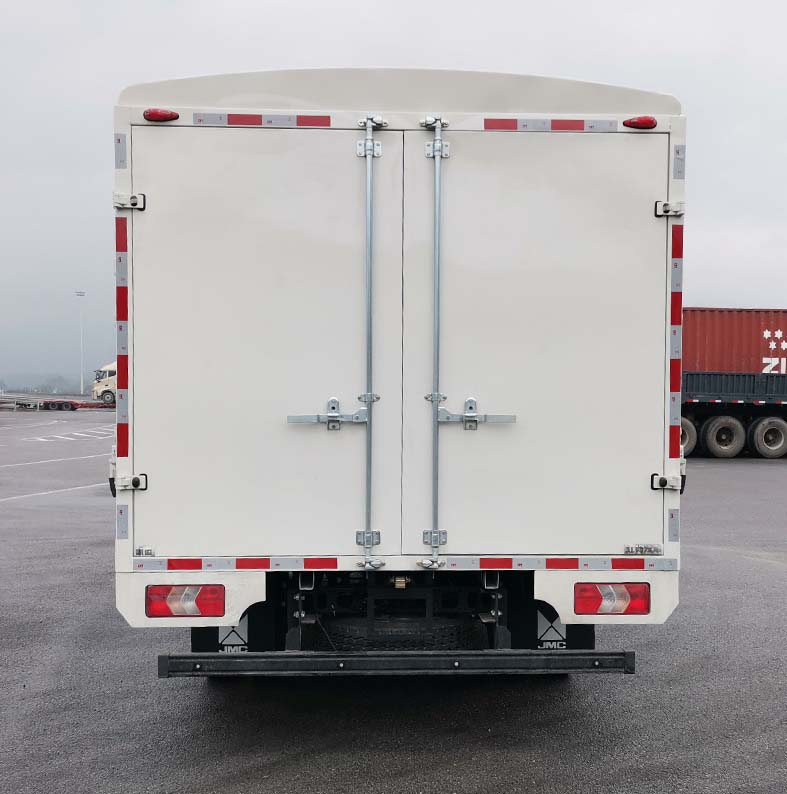 江鈴牌JX5079CCYTGA26倉柵式運輸車公告圖片