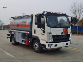 运油车