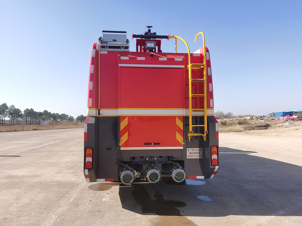 捷達消防牌SJD5391GXFPM180/BCA泡沫消防車公告圖片