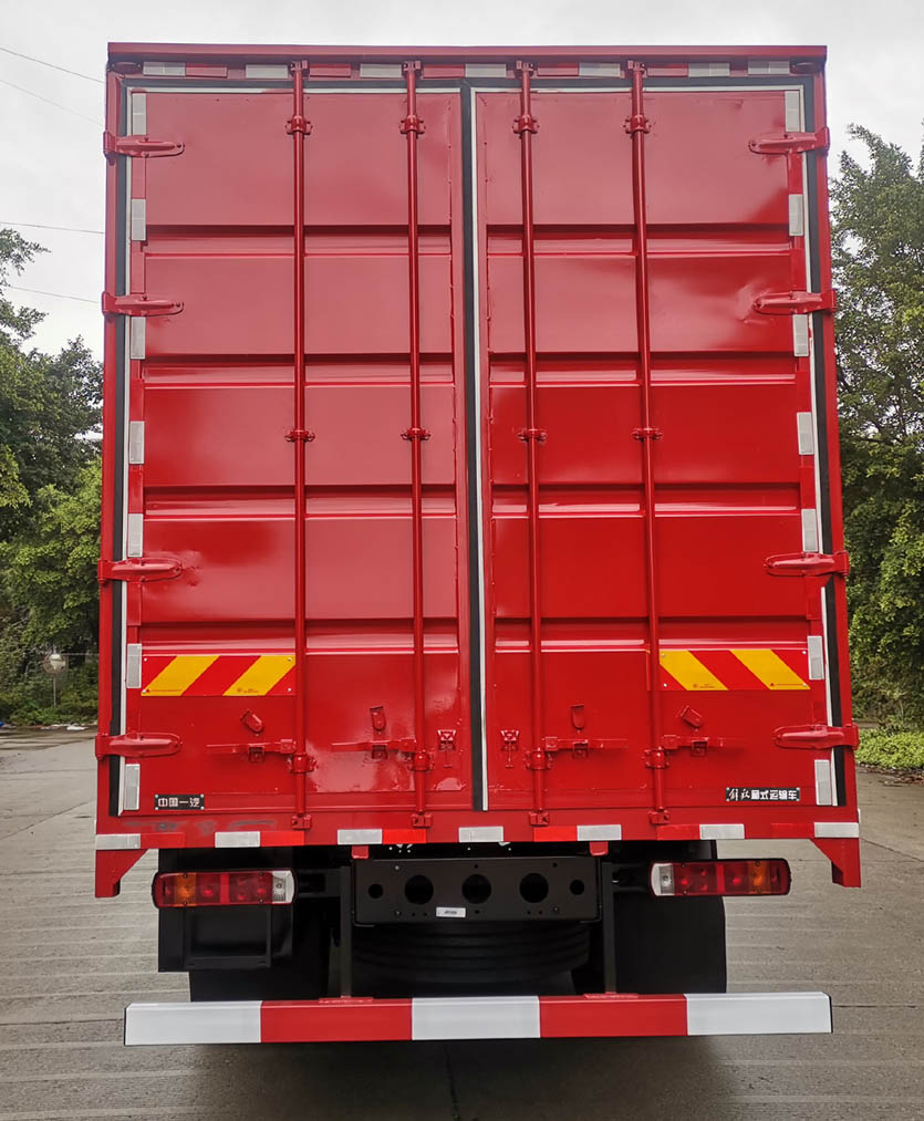 解放牌CA5180XXYP28K8L2E6A90廂式運(yùn)輸車公告圖片