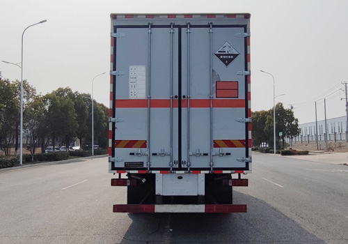 專力牌ZLC5266XFWZ6腐蝕性物品廂式運(yùn)輸車公告圖片