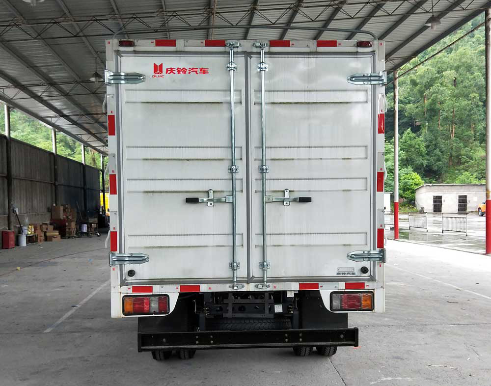 慶鈴牌(繁體)牌QL5040CCYMFHA倉柵式運(yùn)輸車公告圖片