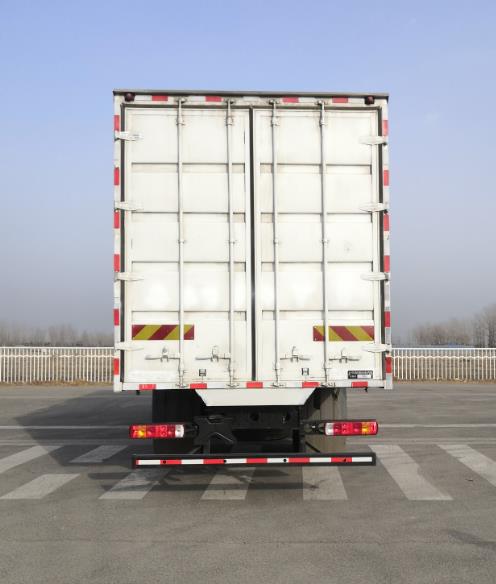 歐曼牌BJ5181XXYY6ANL-02廂式運(yùn)輸車公告圖片