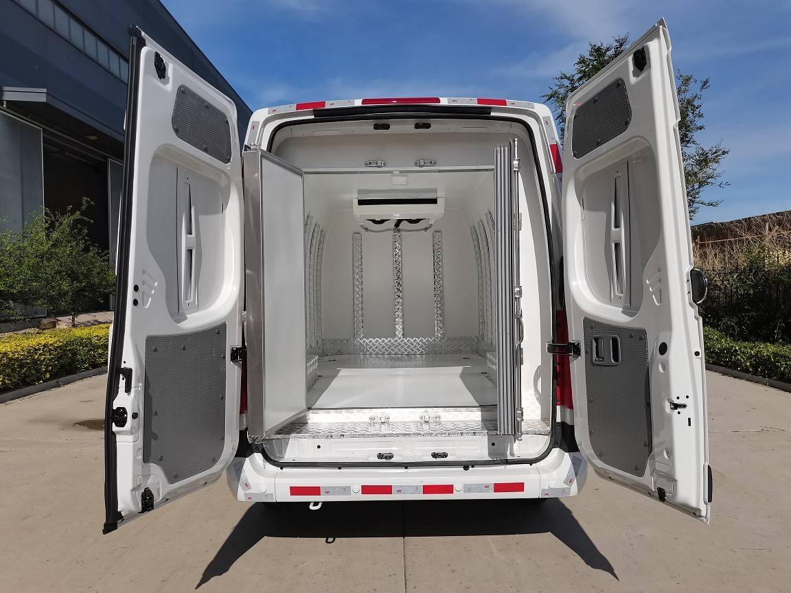 中衛(wèi)誠(chéng)信牌AZW5040XLC冷藏車(chē)公告圖片