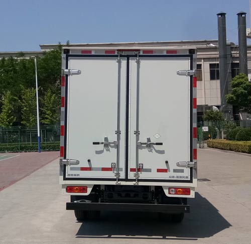 福田牌BJ5035XXY4JC7-32廂式運輸車公告圖片