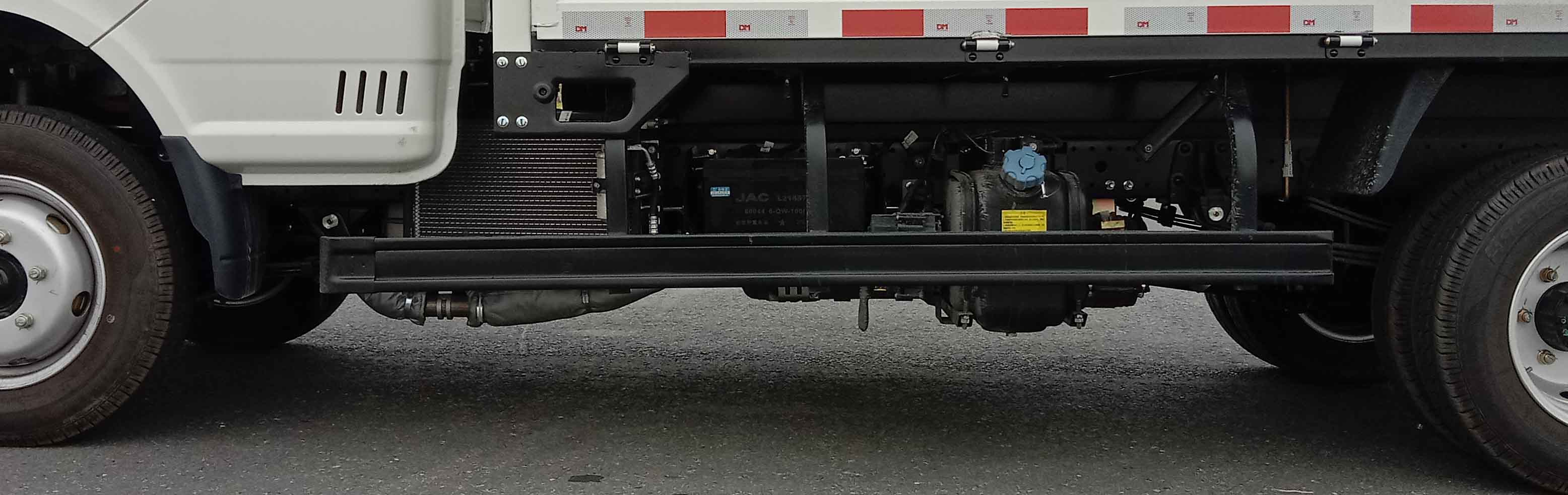 江淮牌HFC5040XXYPV4K2C1S-1廂式運(yùn)輸車公告圖片