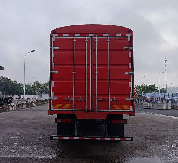 紅巖牌CQ5187CCYEY06521AJ倉(cāng)柵式運(yùn)輸車公告圖片
