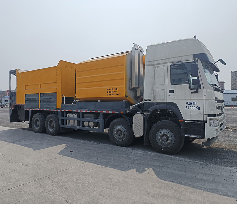 路路駿華牌JQ5319TFCD瀝青碎石同步封層車(chē)