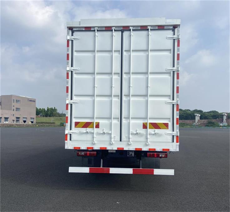 紅巖牌CQ5167XYKEY05711J翼開啟廂式車公告圖片