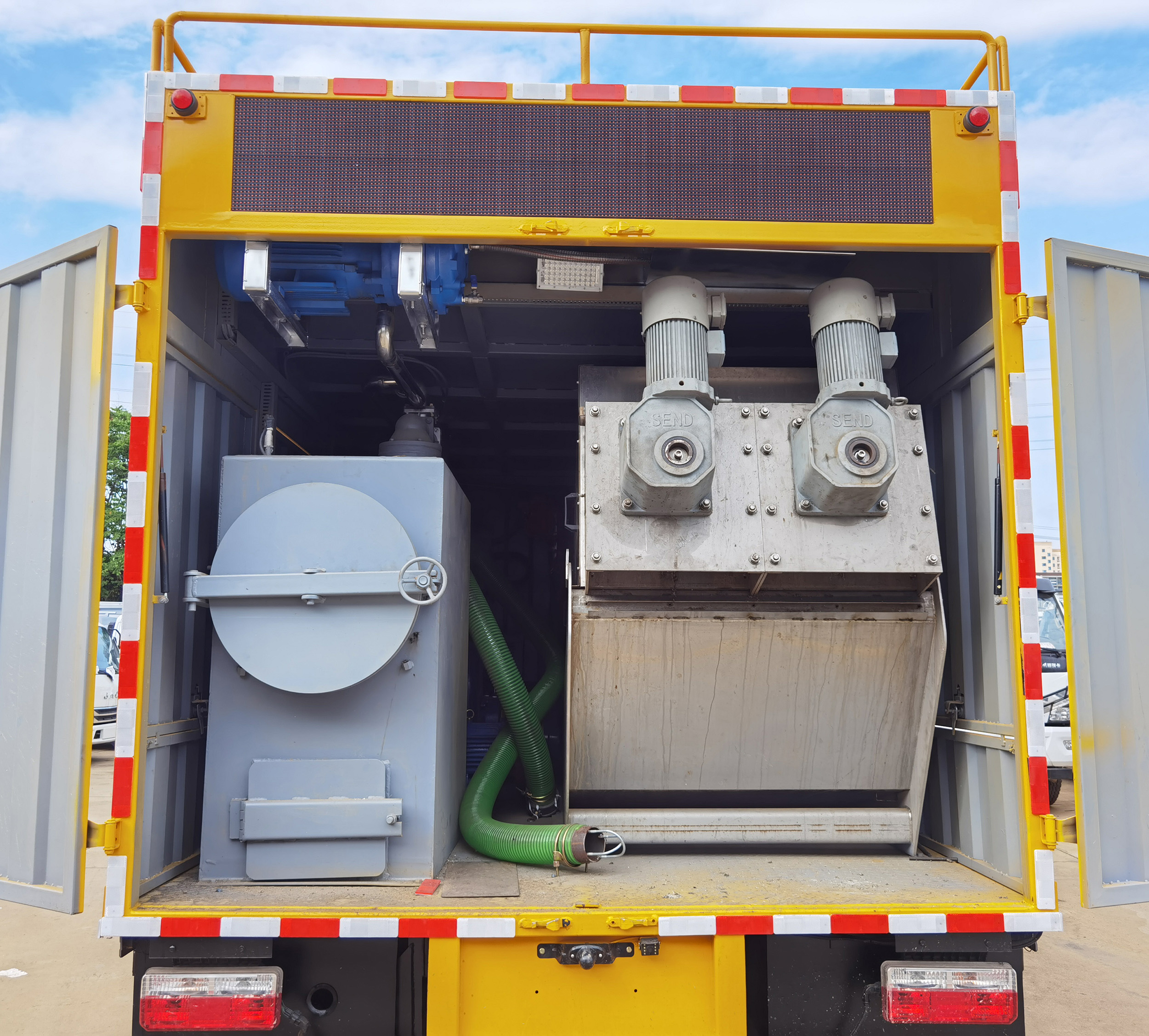 舜德牌SDS5123TWJEQ6吸污凈化車公告圖片