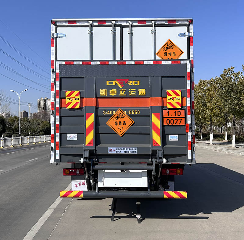 爆破器材運輸車圖片