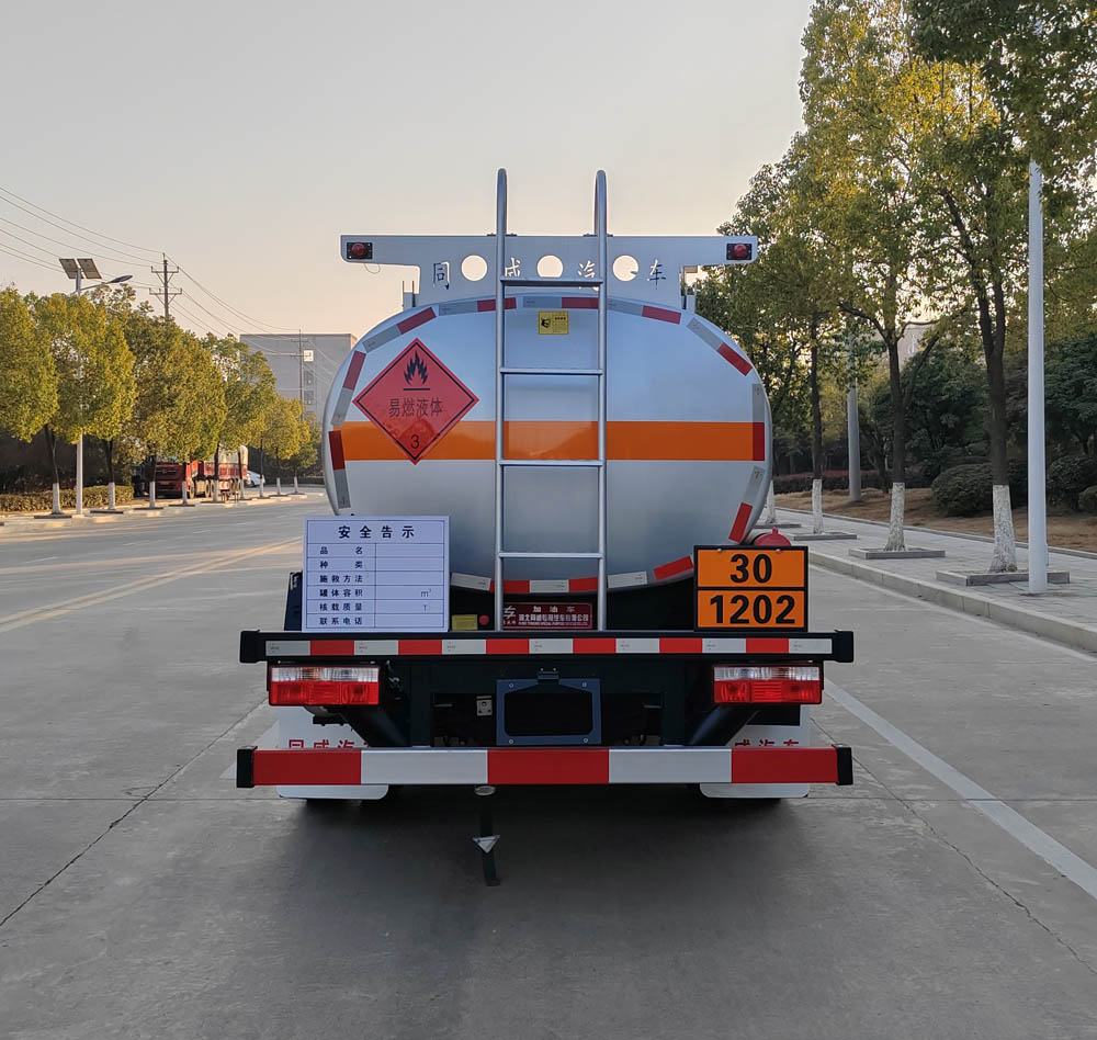 專(zhuān)威牌HTW5095GJYEC6加油車(chē)公告圖片