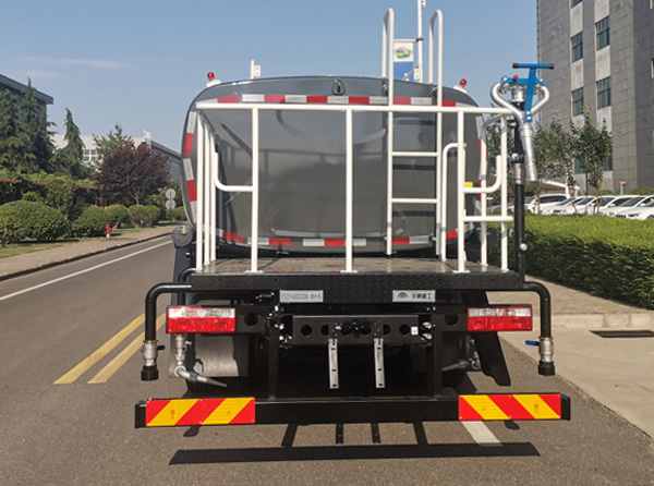 宇通牌YTZ5140GSS20D6灑水車公告圖片