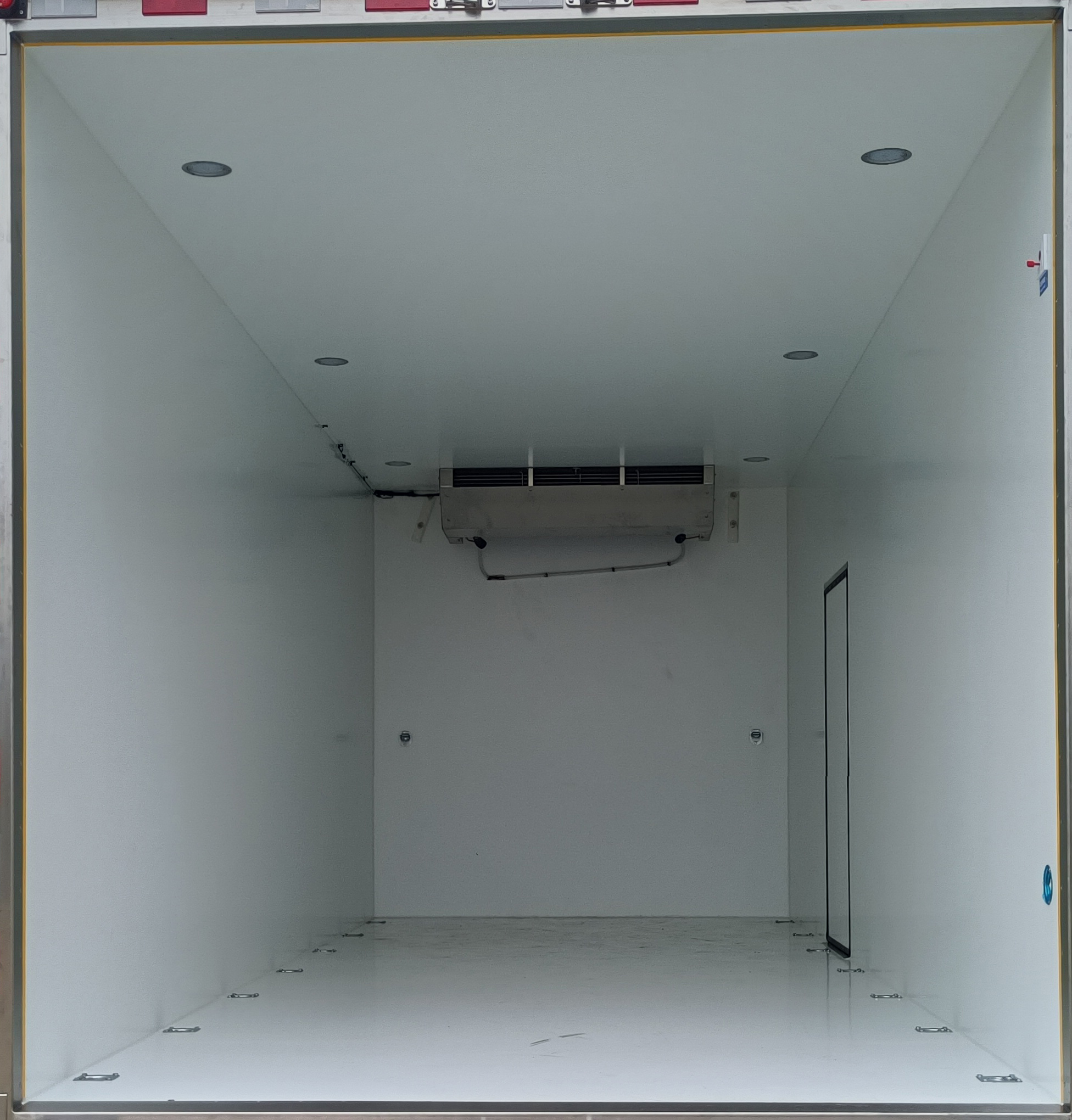 驍呈牌DPD5181XLC冷藏車(chē)公告圖片