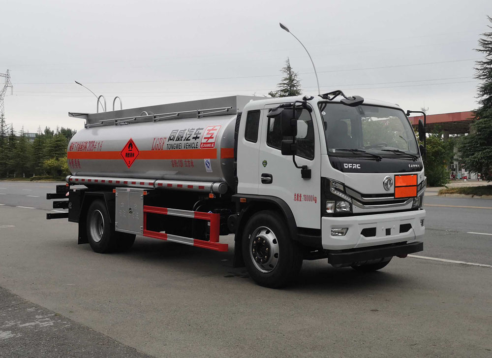 專威牌HTW5180GJYEC6加油車