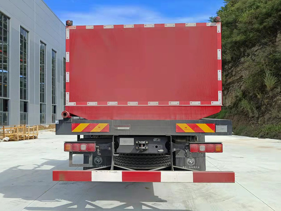 專致牌YZZ5191TYL70壓裂車公告圖片