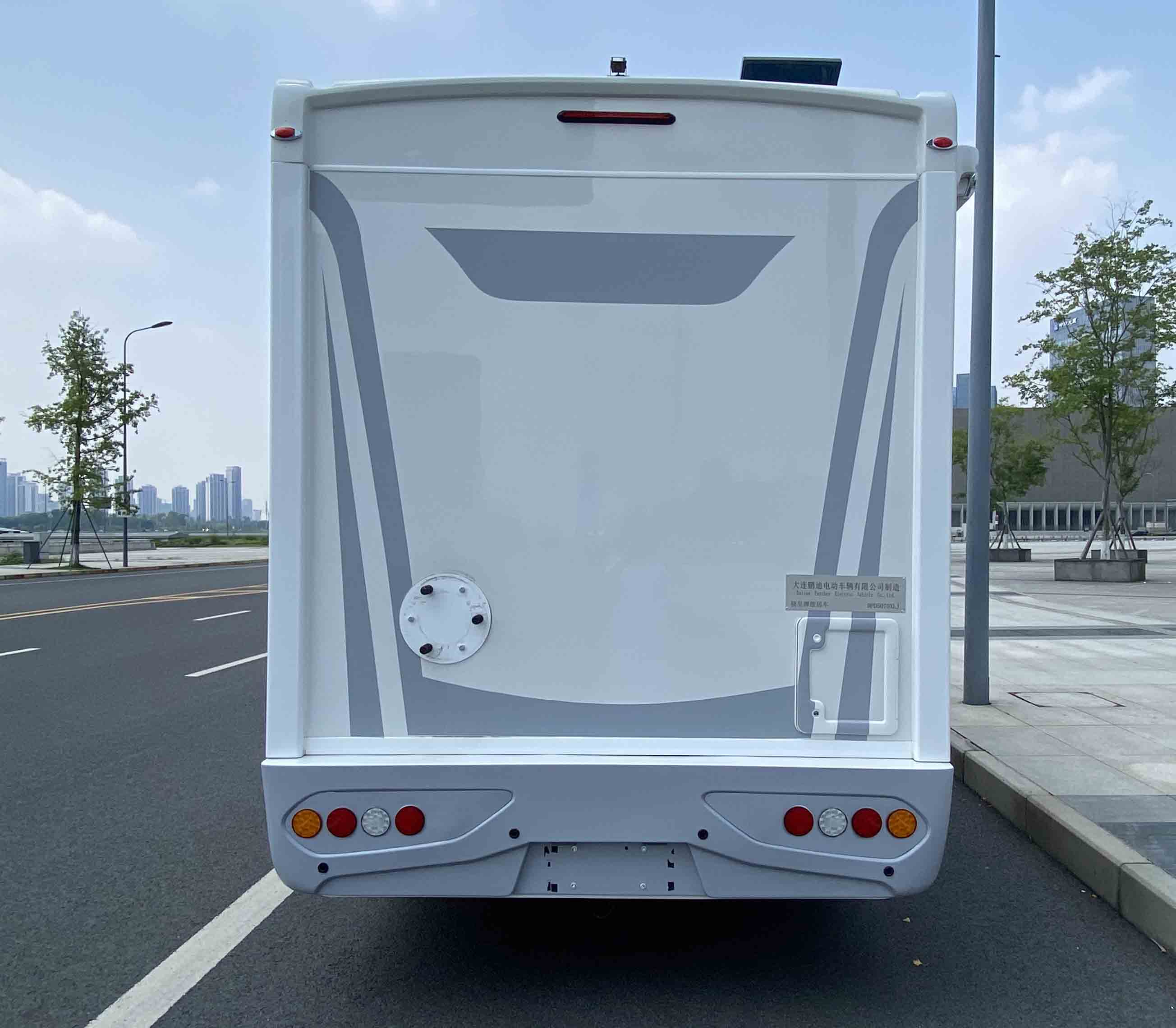 驍呈牌DPD5070XLJ旅居車(chē)公告圖片