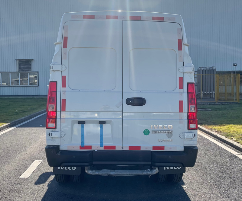 依維柯牌NJ5046XXYZ2A廂式運輸車公告圖片