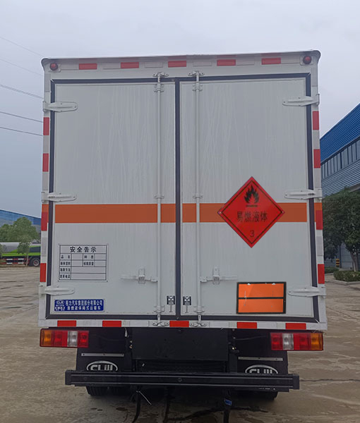 程力牌CL5041XRY6BXW易燃液體廂式運(yùn)輸車公告圖片