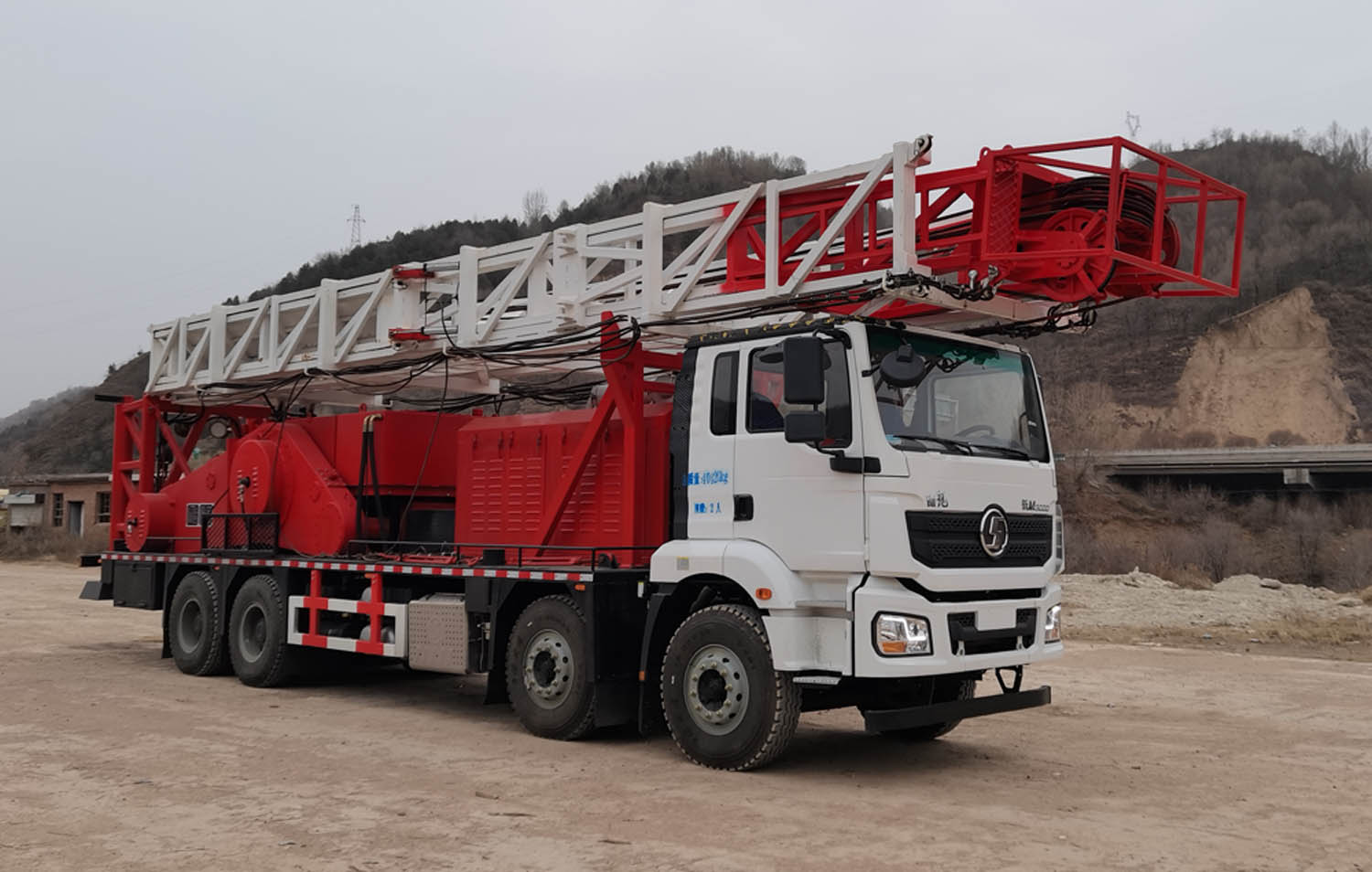 延安牌YAZ5400TXJ修井機(jī)