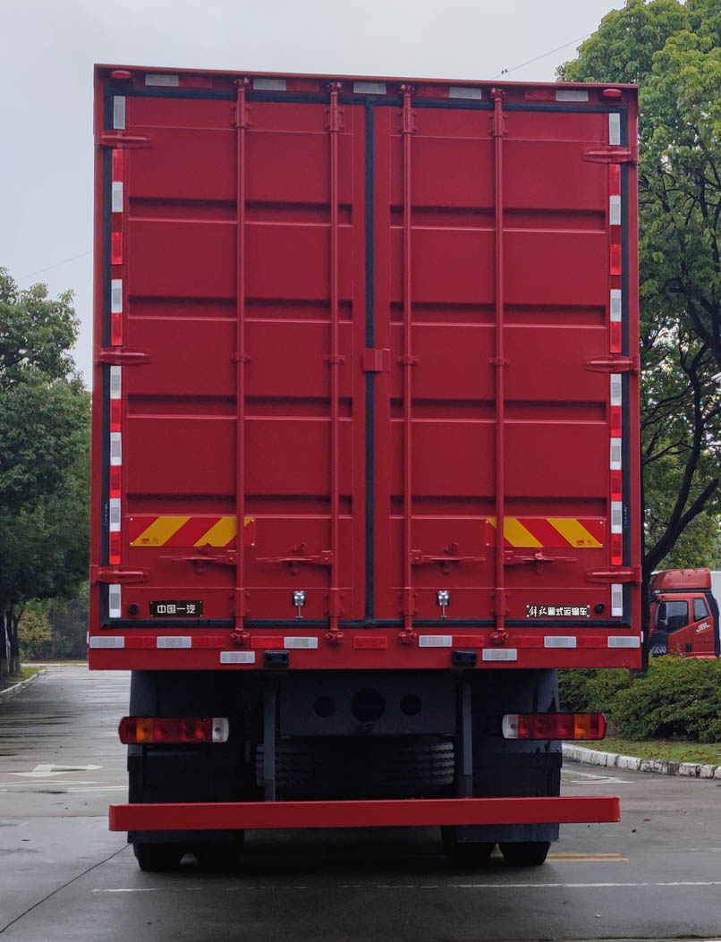 解放牌CA5250XXYP25K2L7T2E6A80廂式運輸車公告圖片