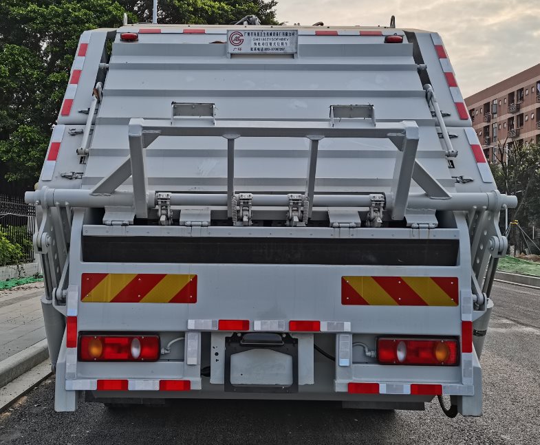 廣環(huán)牌GH5180ZYSDFHBEV純電動壓縮式垃圾車公告圖片
