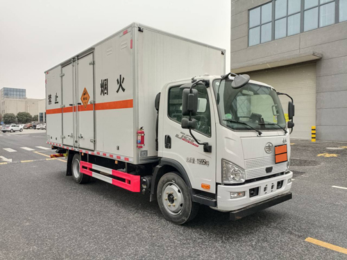 百捷牌QYY5120XQYCA6爆破器材運輸車