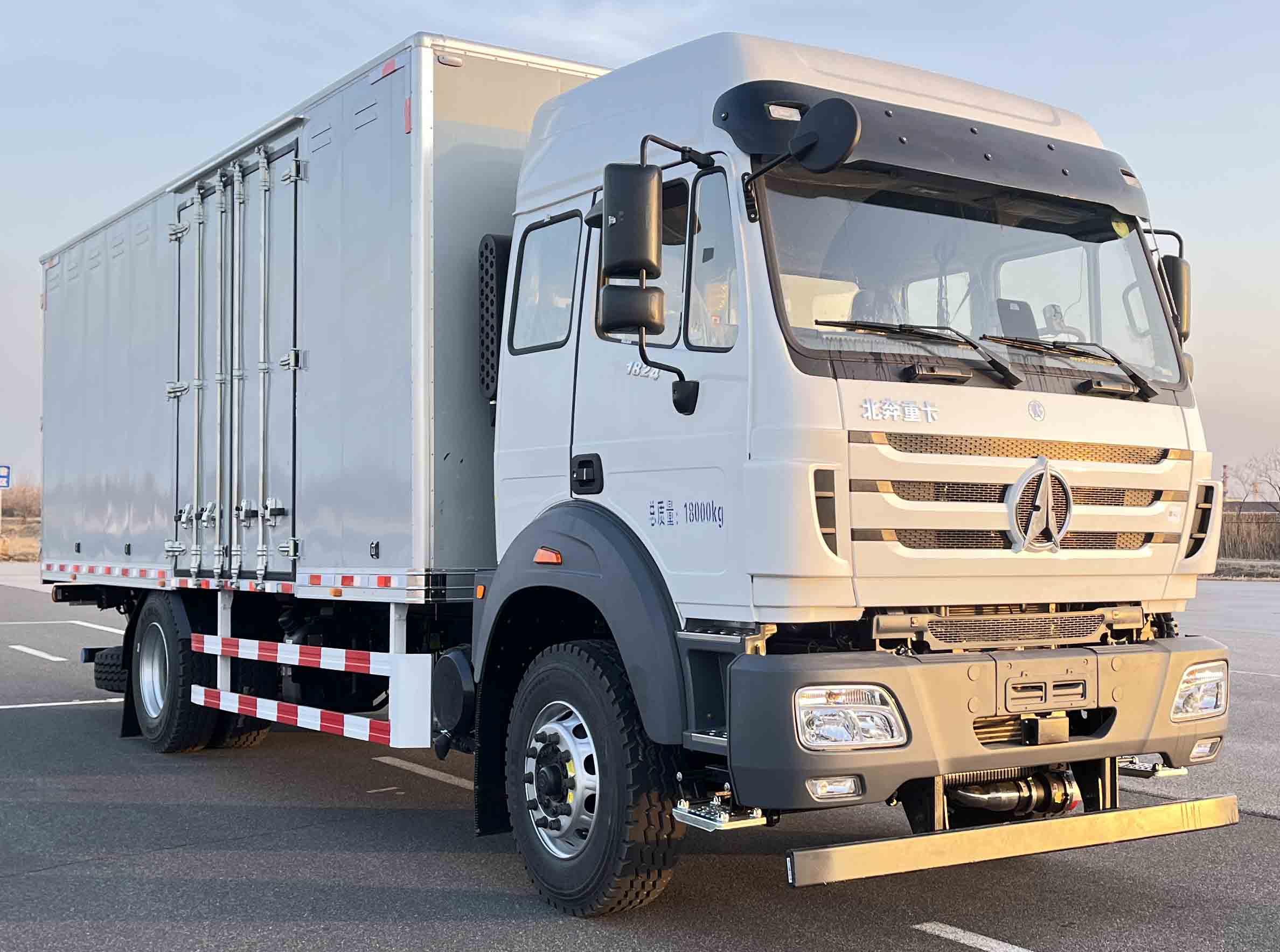 北奔牌ND5180XXYZ01廂式運輸車