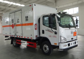 程力牌CL5091XRY6BXW易燃液体厢式运输车