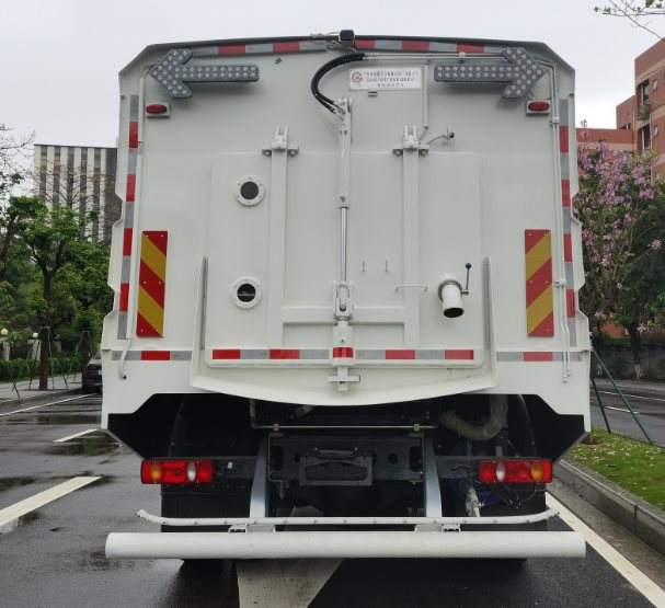 廣環(huán)牌GH5181TXSEQBEV純電動(dòng)洗掃車公告圖片